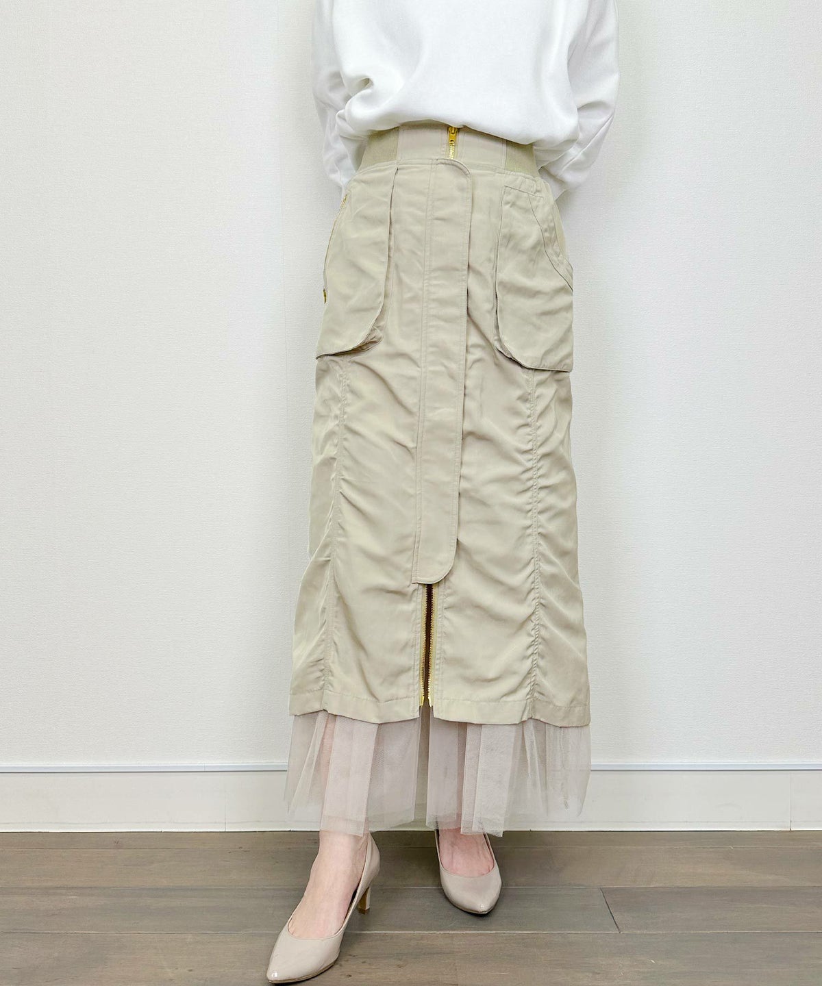 model：H164　着用サイズ：M　アイボリー