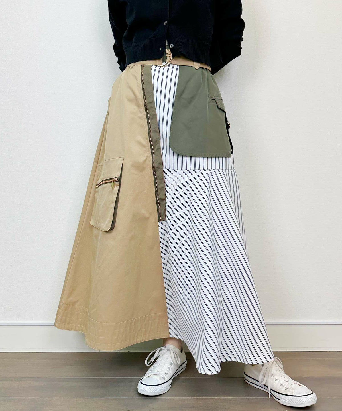 model：H164　着用サイズ：M　ベージュ