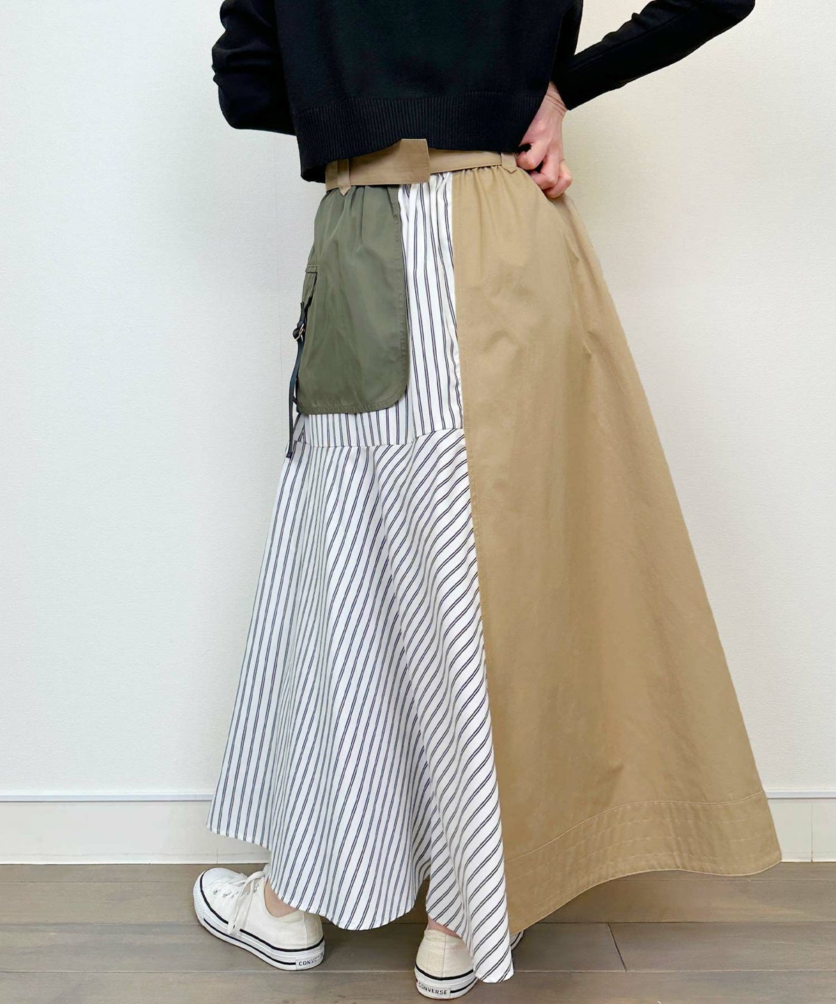 model：H164　着用サイズ：M　ベージュ