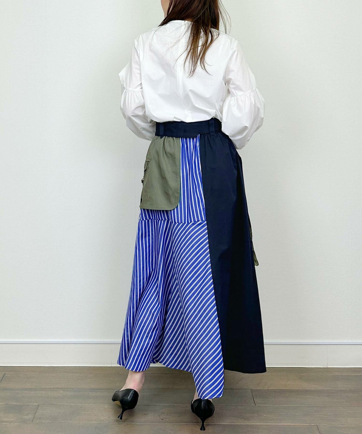 model：H164　着用サイズ：M　ネイビー