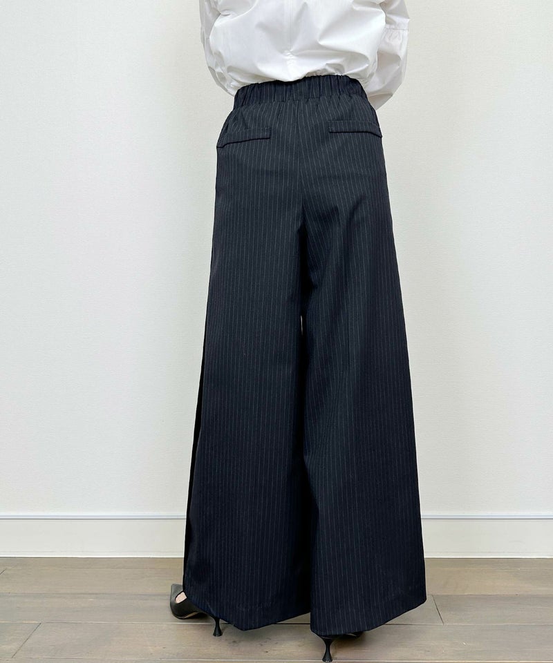 model：H164　着用サイズ：M　ネイビー