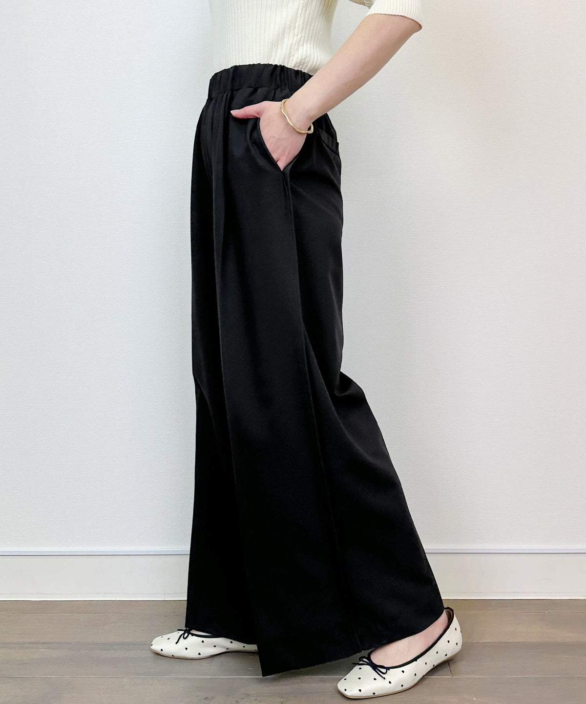 model：H164　着用サイズ：M　ブラック