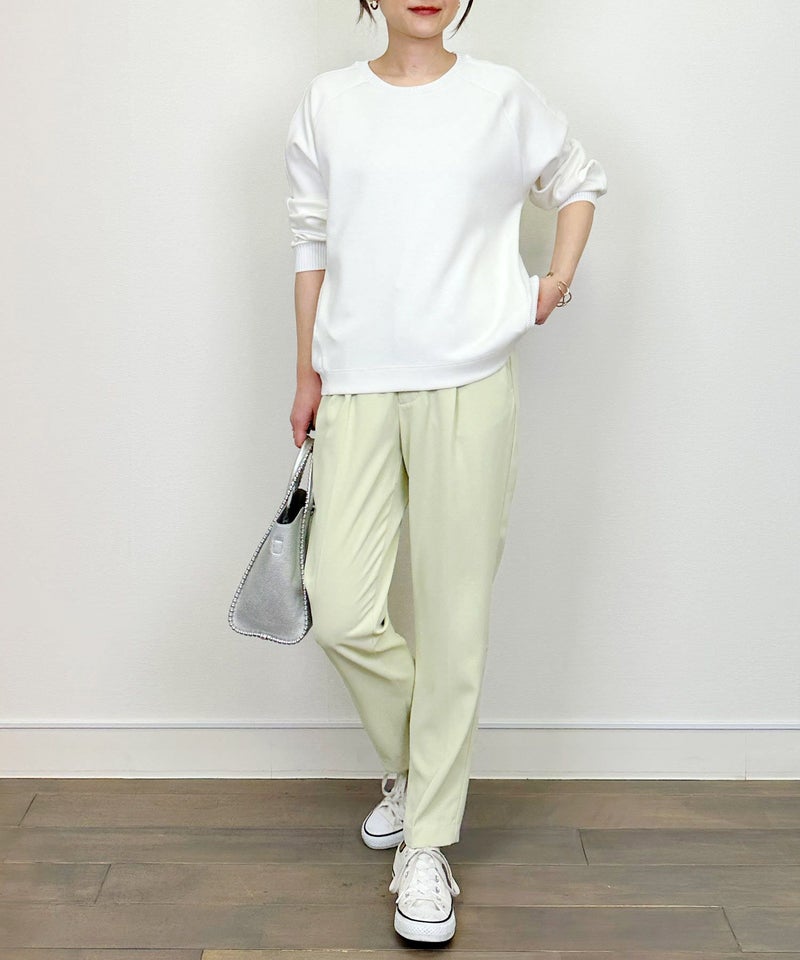 model：H164　着用サイズ：M　オフホワイト