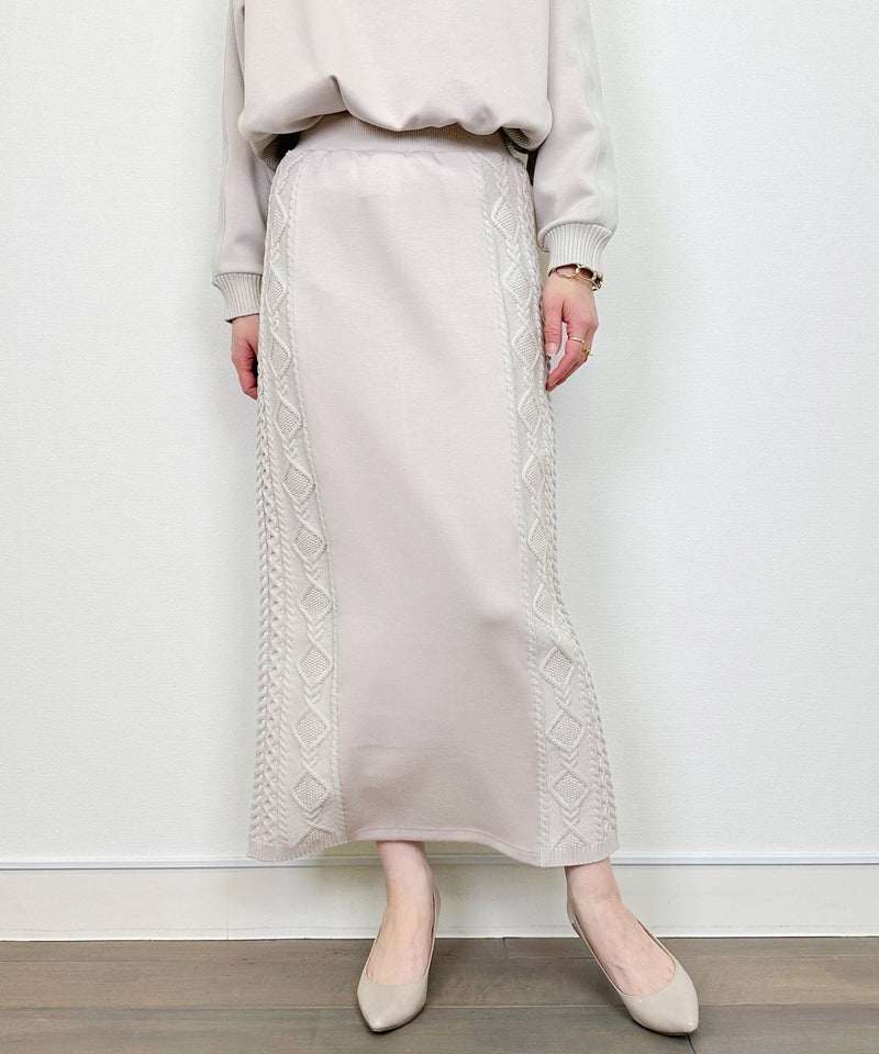 model：H164　着用サイズ：M　グレイッシュベージュ