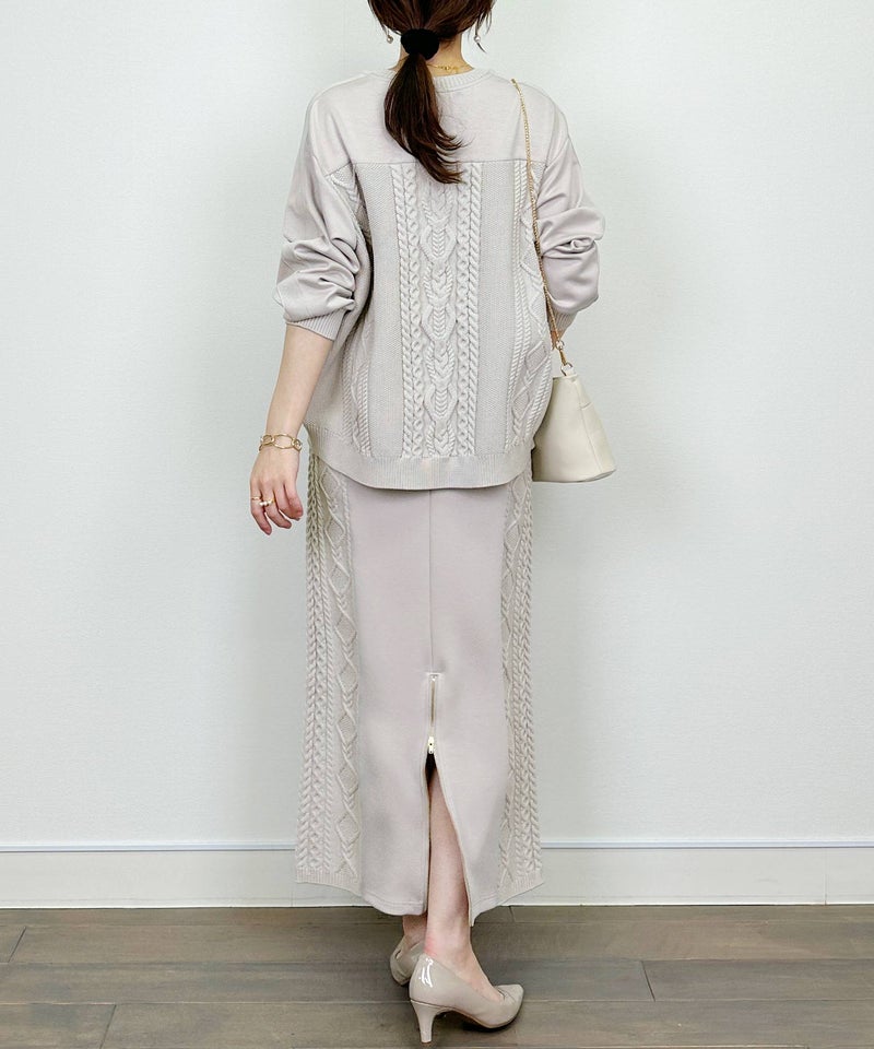 model：H164　着用サイズ：M　グレイッシュベージュ