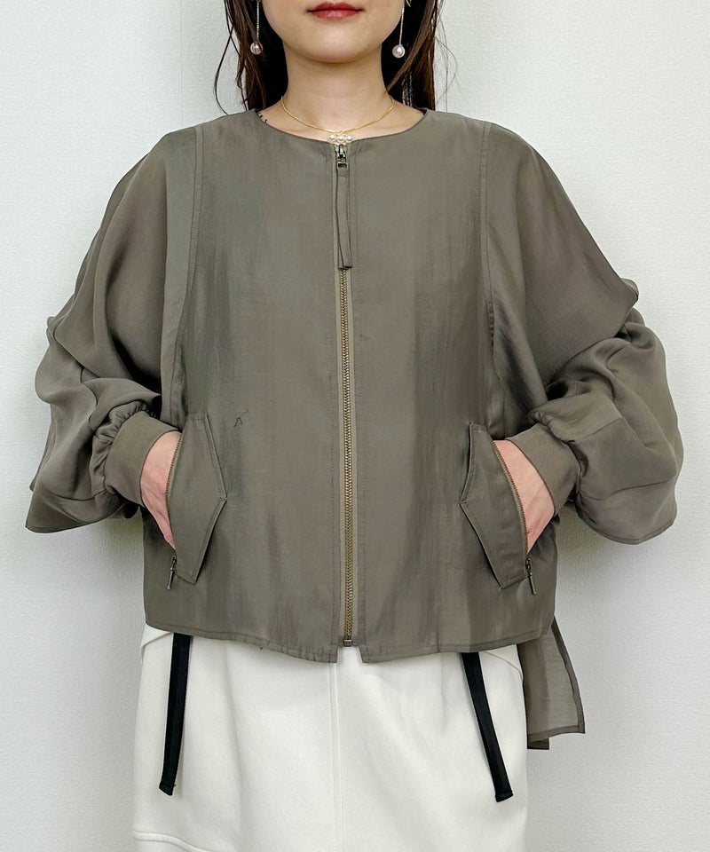 model：H164　着用サイズ：M　カーキ