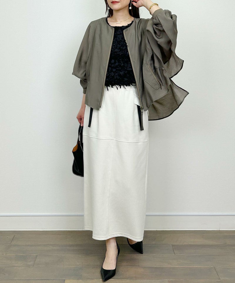 model：H164　着用サイズ：M　オフホワイト