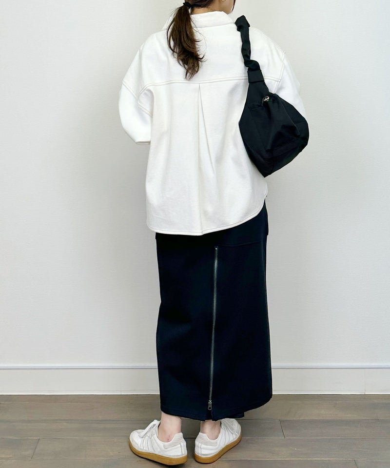 model：H164　着用サイズ：M　オフホワイト