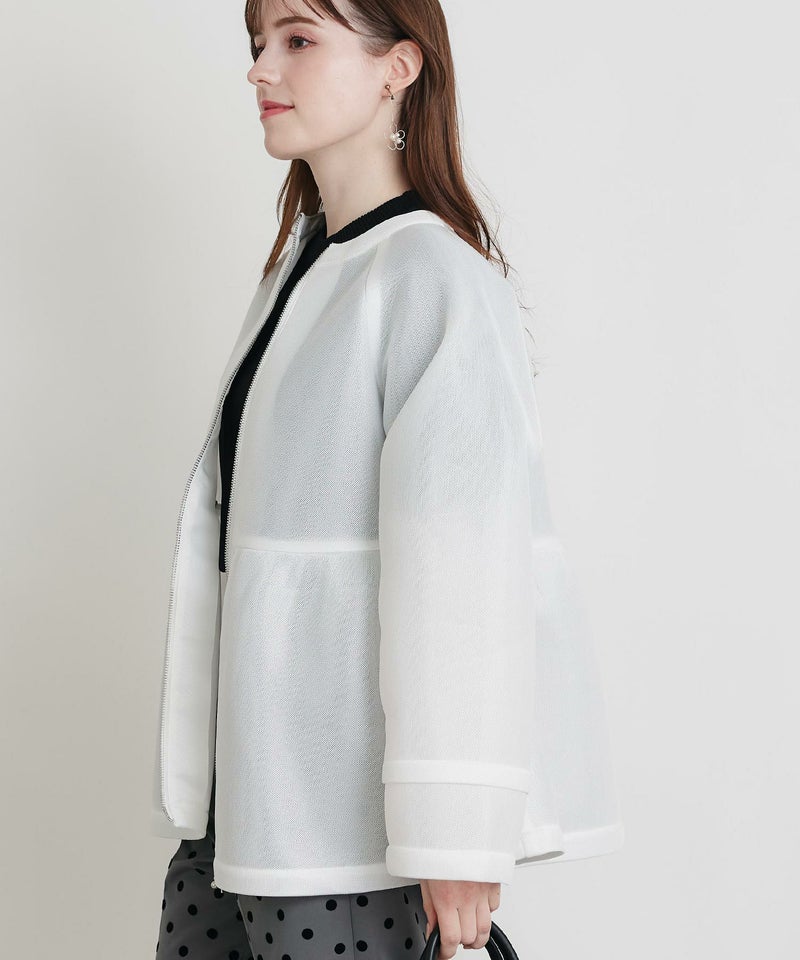 model：H160　着用サイズ：M　オフホワイト