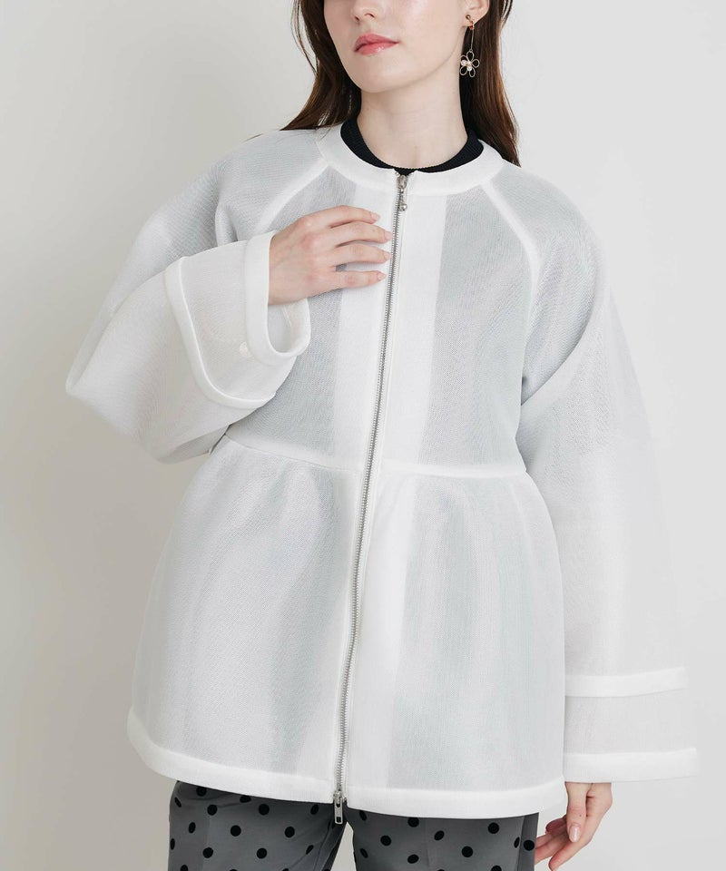 model：H160　着用サイズ：M　オフホワイト