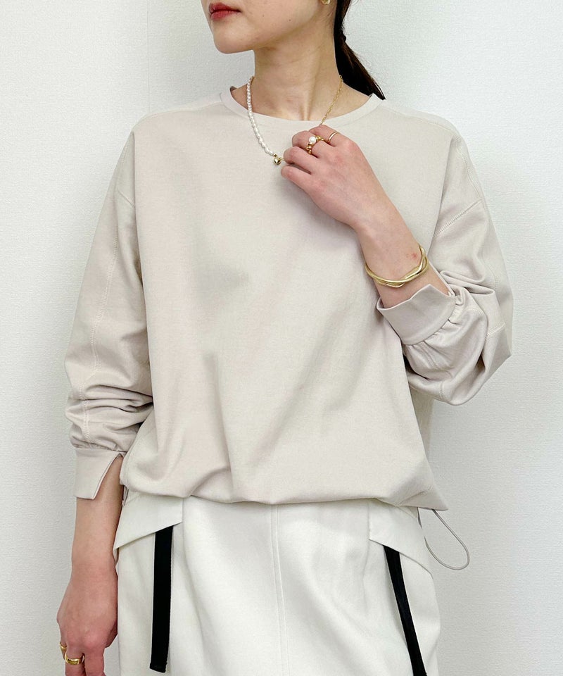 model：H164　着用サイズ：M　グレイッシュベージュ