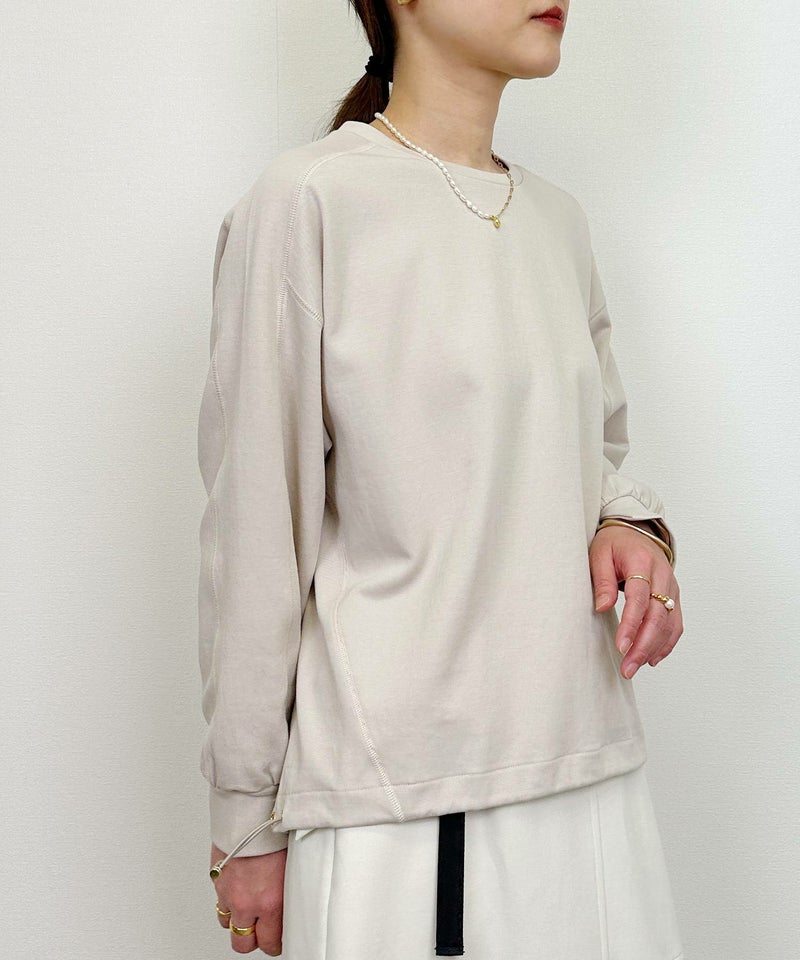 model：H164　着用サイズ：M　グレイッシュベージュ