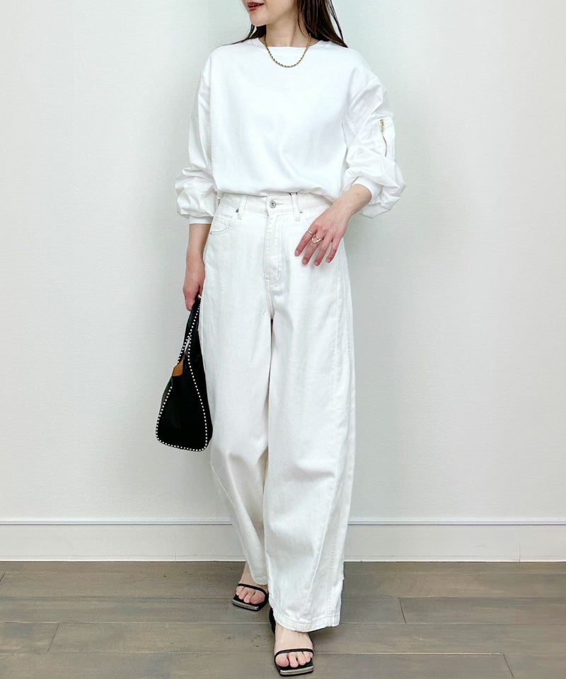 model：H164　着用サイズ：M　オフホワイト