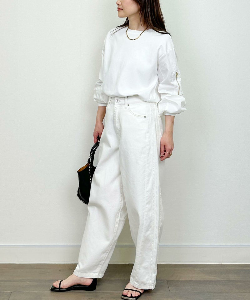 model：H164　着用サイズ：M　オフホワイト