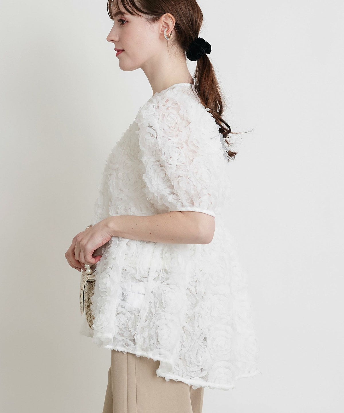 model：H160　着用サイズ：M　オフホワイト