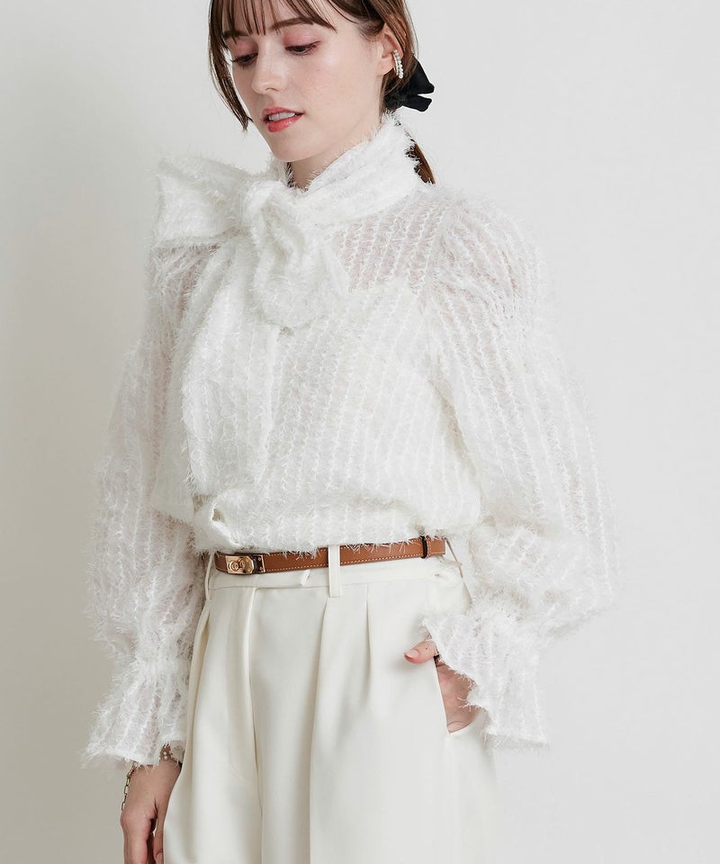 model：H160　着用サイズ：M　オフホワイト