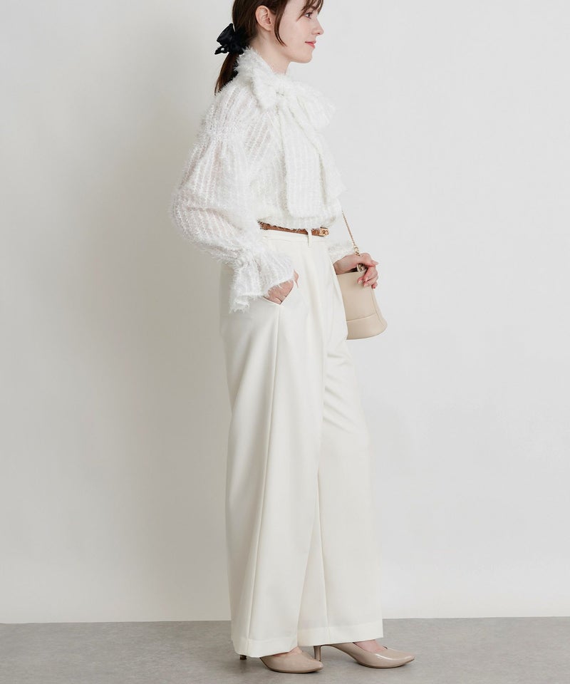 model：H160　着用サイズ：M　オフホワイト