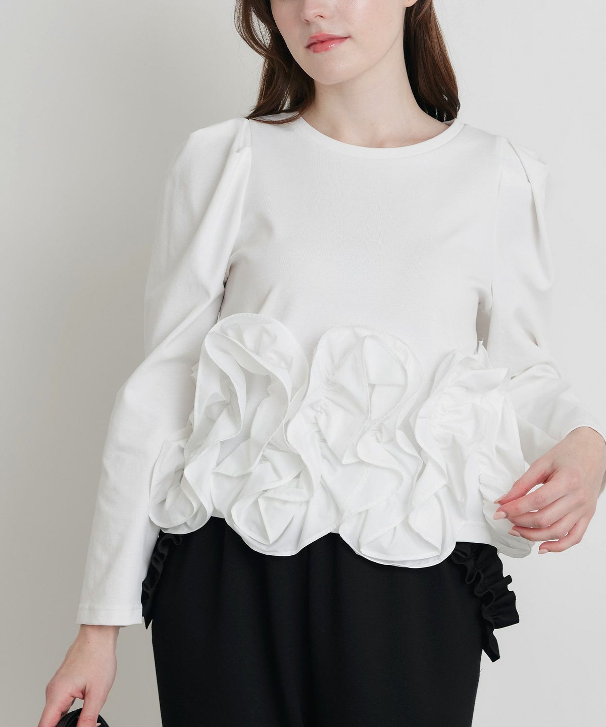 model：H160　着用サイズ：M　オフホワイト