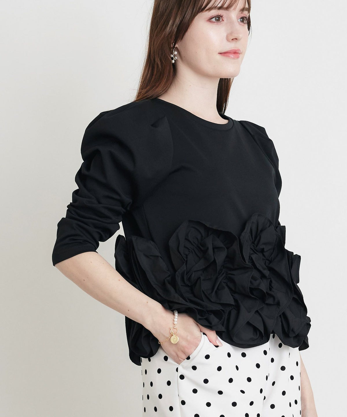 model：H160　着用サイズ：M　ブラック