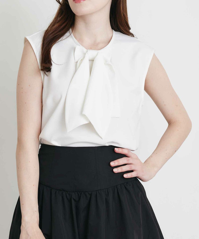 model：H160　着用サイズ：M　オフホワイト　ダブルリボン