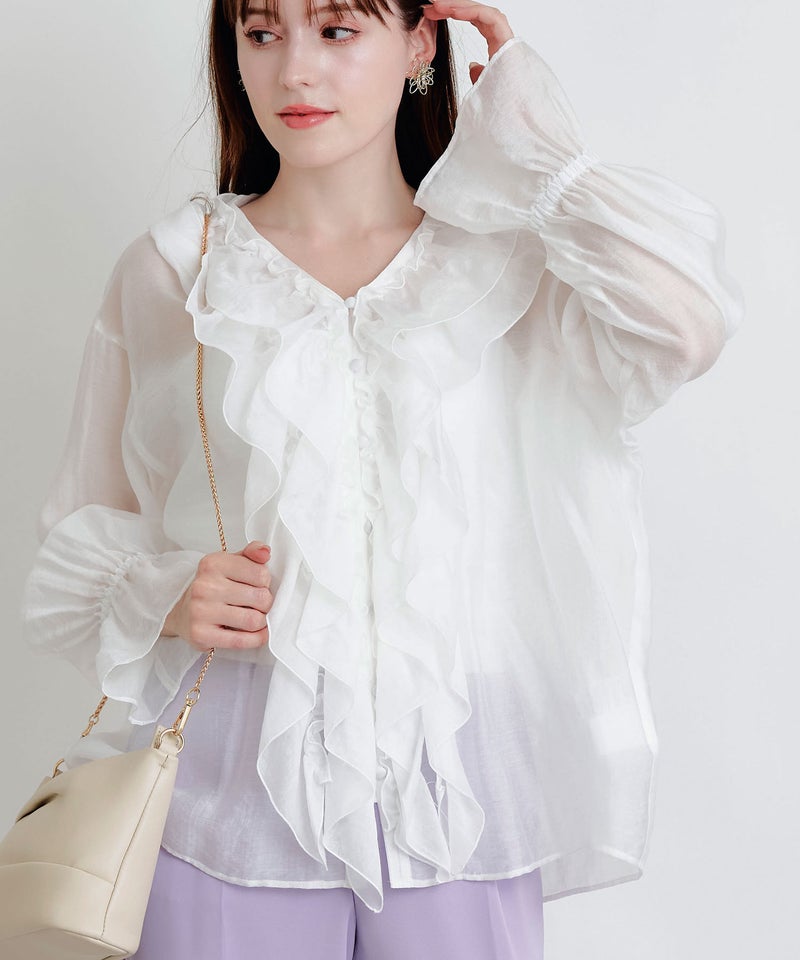 model：H160　着用サイズ：M　オフホワイト