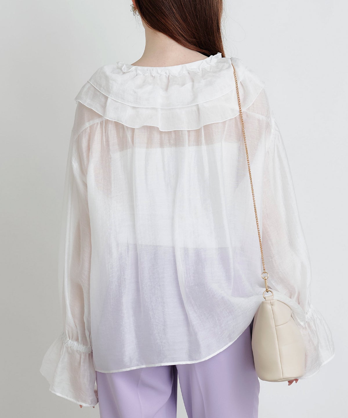 model：H160　着用サイズ：M　オフホワイト