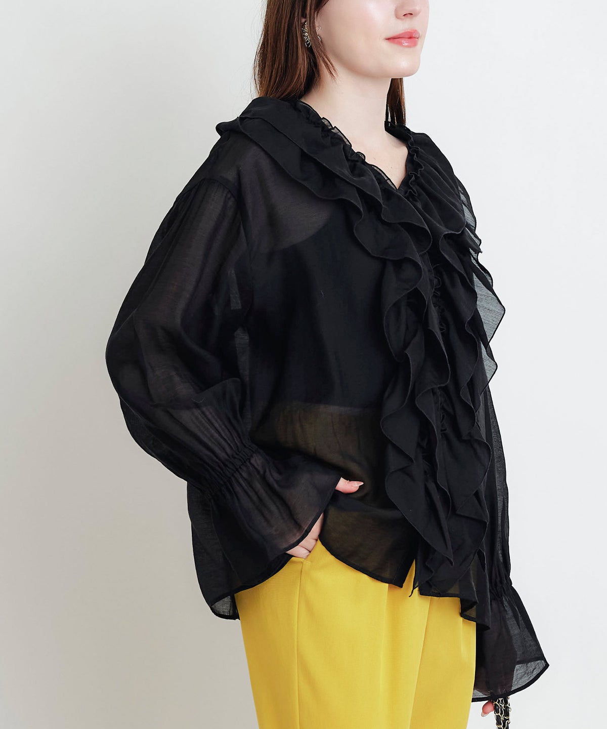 model：H160　着用サイズ：M　ブラック