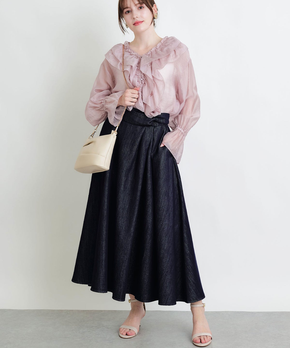 model：H160　着用サイズ：M　ピンク