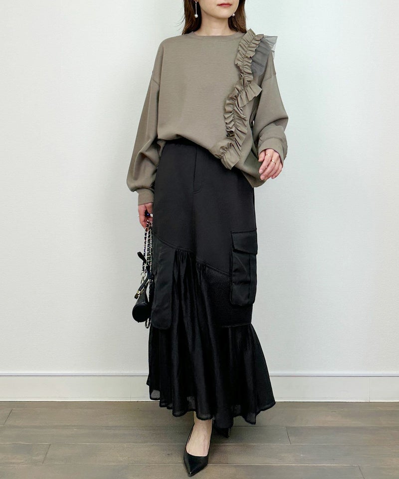 model：H164　着用サイズ：M　グレイッシュベージュ