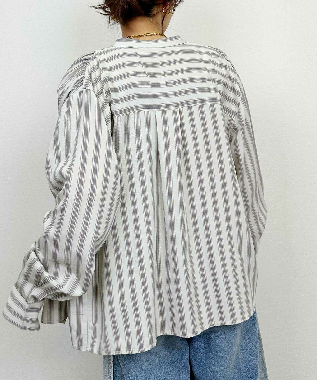 model：H164　着用サイズ：M　ホワイト系その他