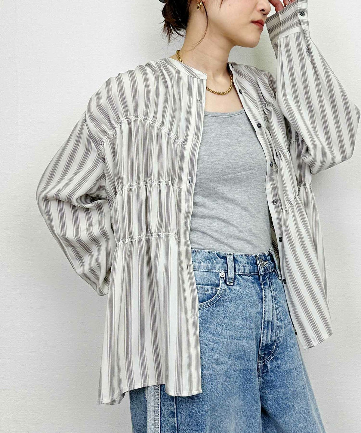 model：H164　着用サイズ：M　ホワイト系その他