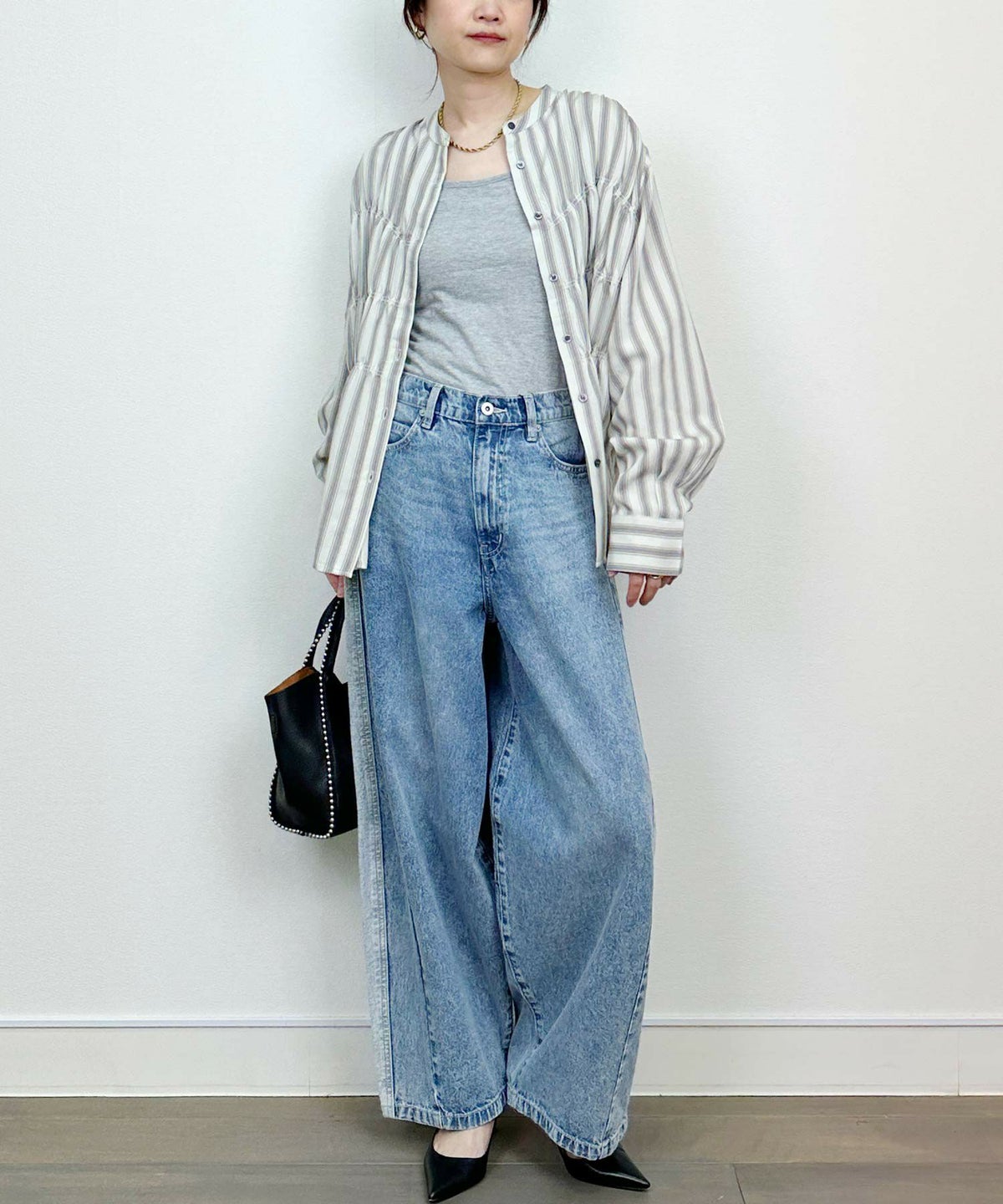 model：H164　着用サイズ：M　ホワイト系その他