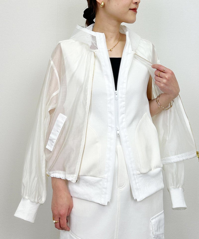 model：H164　着用サイズ：M　ホワイト（セットアップで）