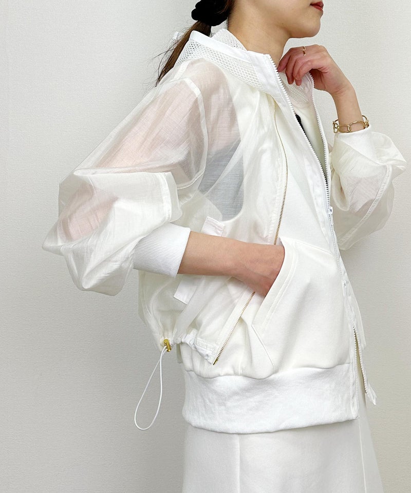 model：H164　着用サイズ：M　ホワイト（セットアップで）