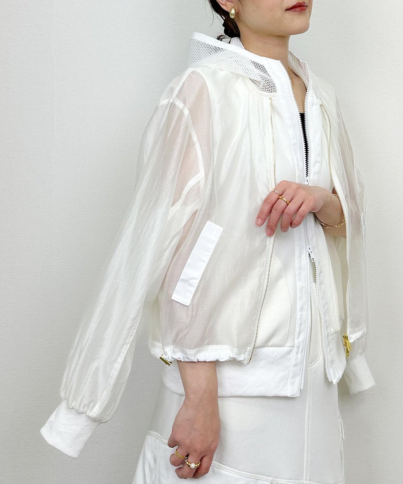 model：H164　着用サイズ：M　ホワイト（セットアップで）