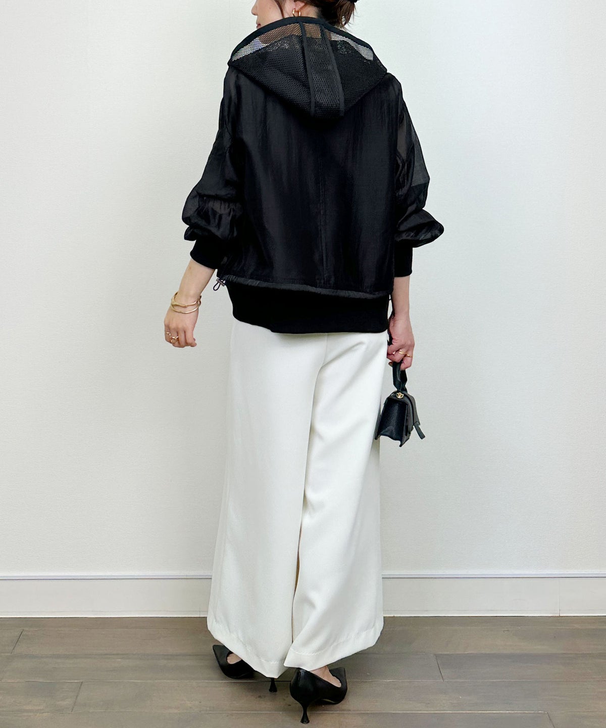 model：H164　着用サイズ：M　ブラック