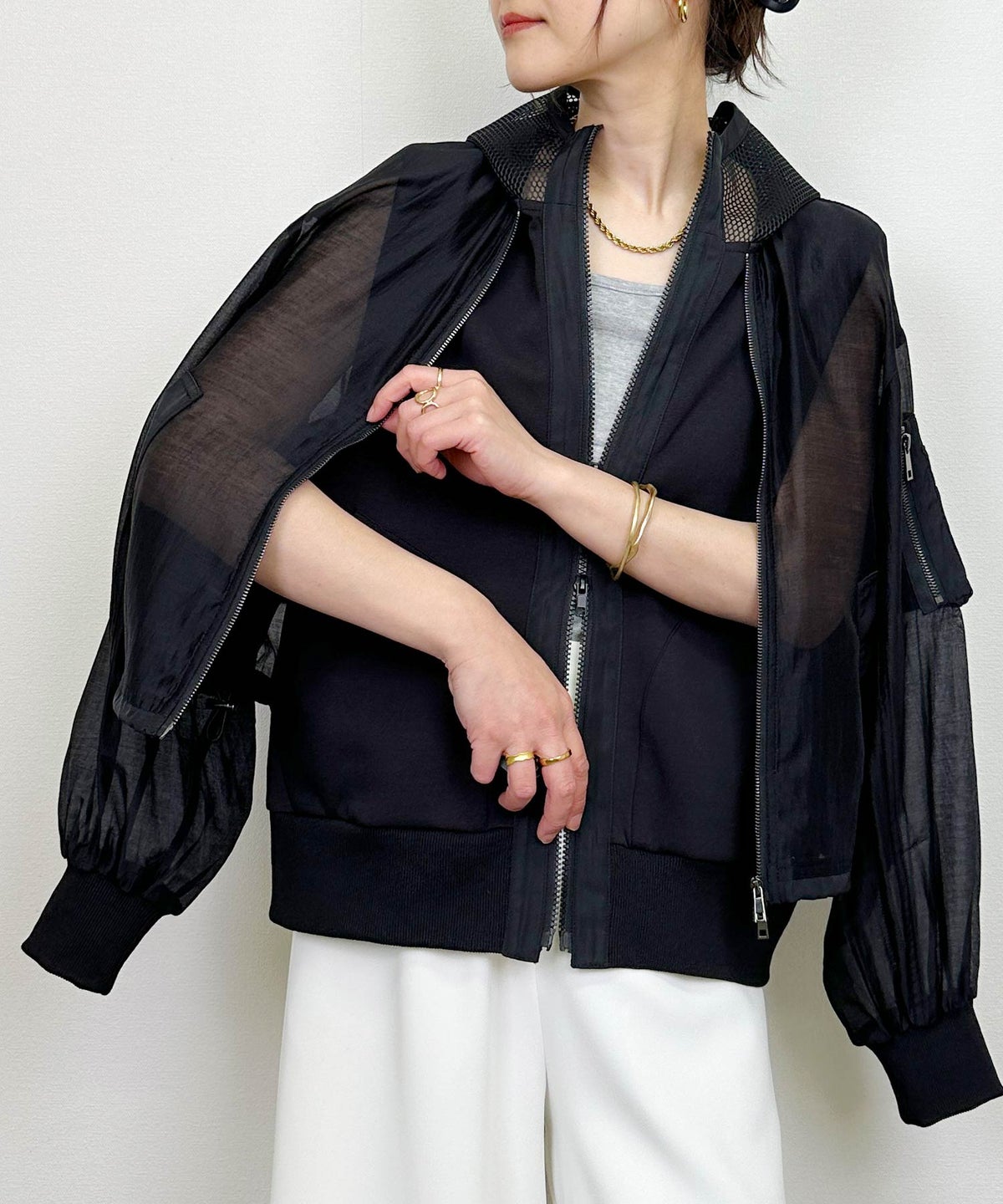 model：H164　着用サイズ：M　ブラック