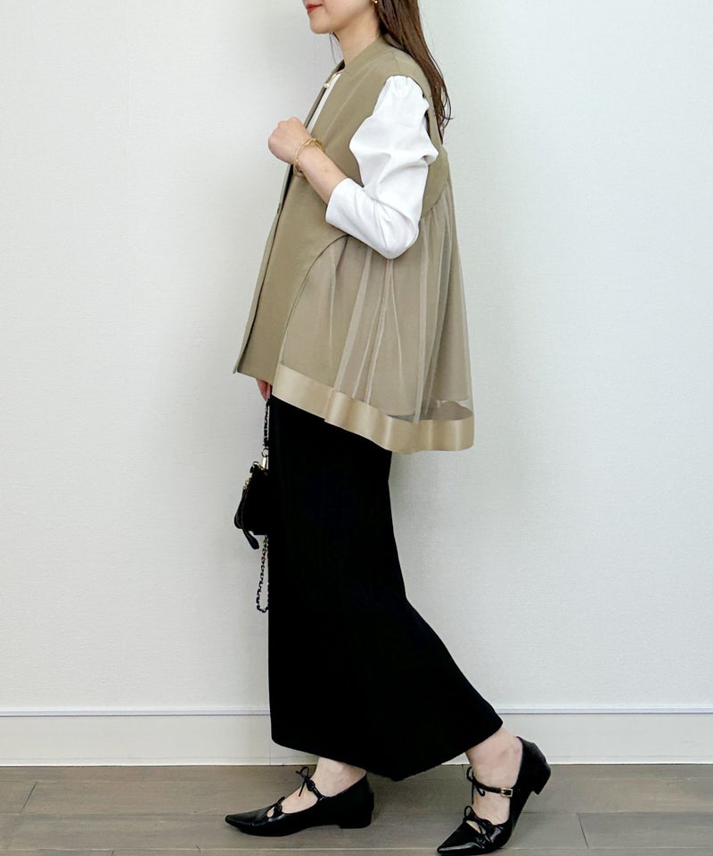 model：H164　着用サイズ：M　ベージュ