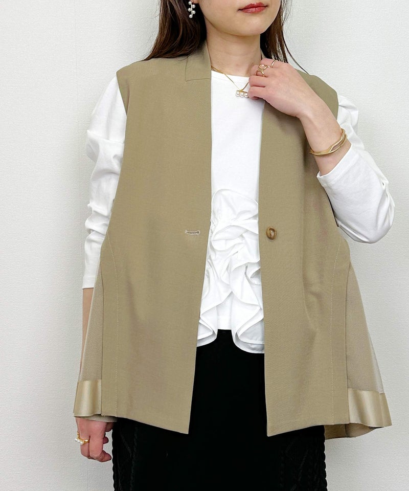 model：H164　着用サイズ：M　ベージュ