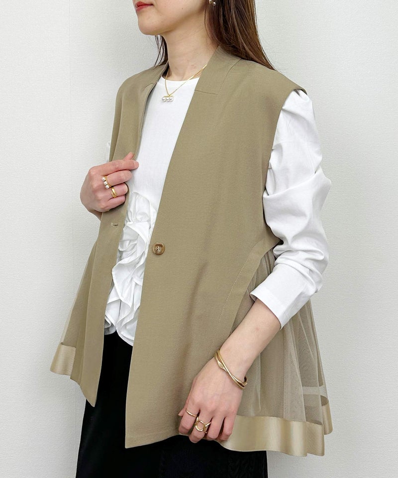 model：H164　着用サイズ：M　ベージュ