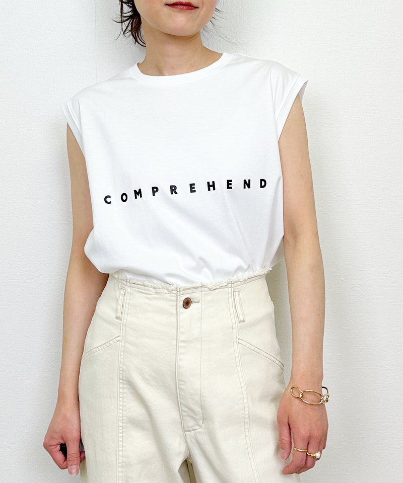 model：H164　着用サイズ：M　オフホワイト