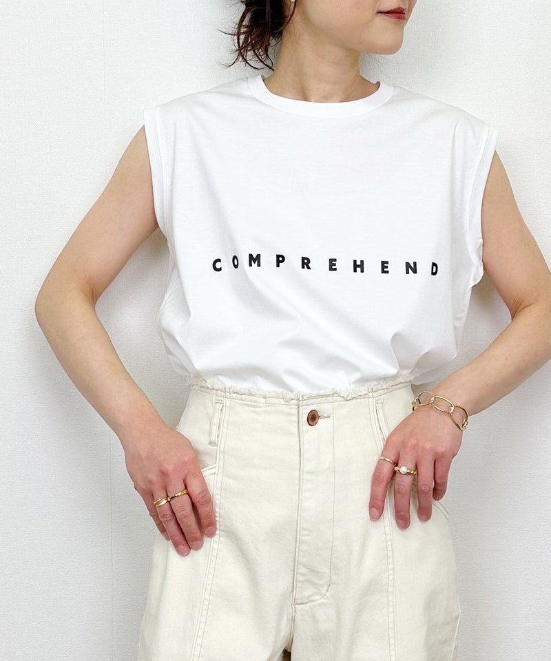 model：H164　着用サイズ：M　オフホワイト