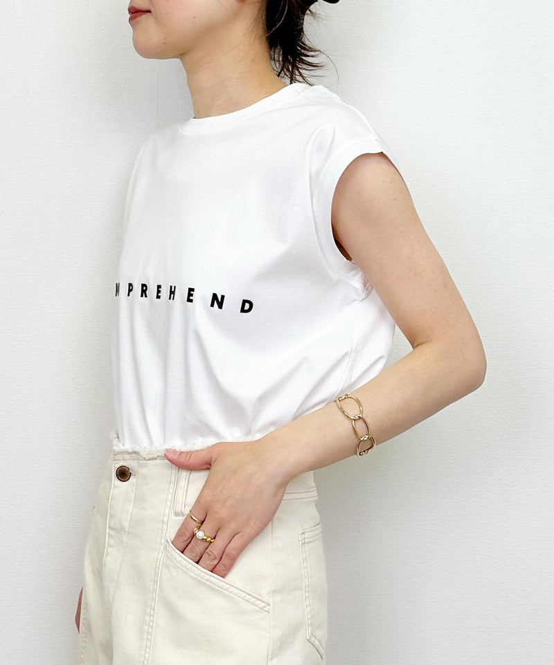 model：H164　着用サイズ：M　オフホワイト