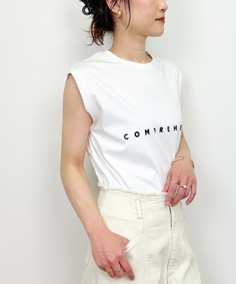 model：H164　着用サイズ：M　オフホワイト