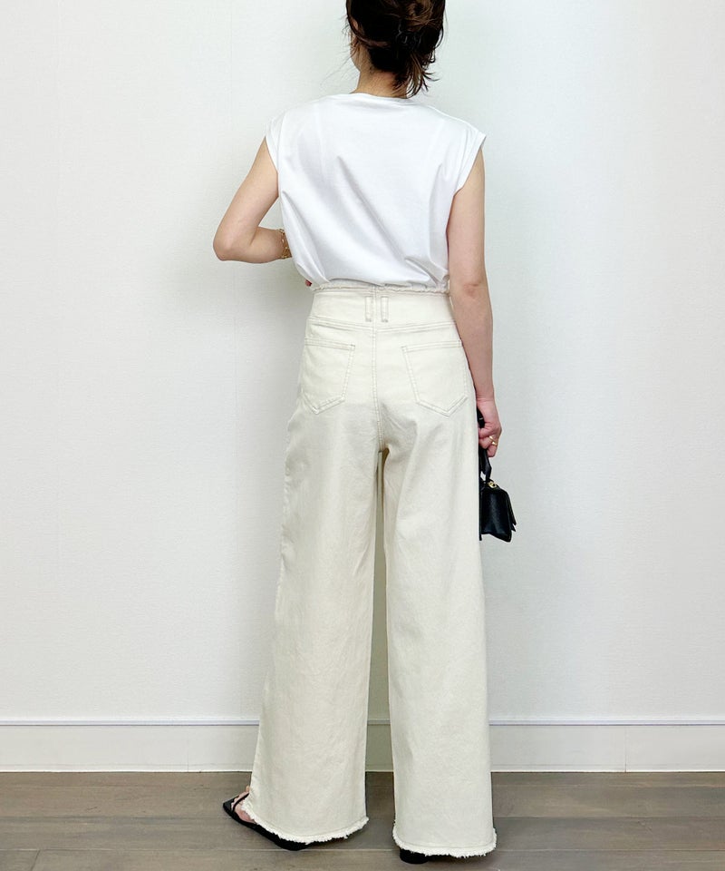 model：H164　着用サイズ：M　オフホワイト