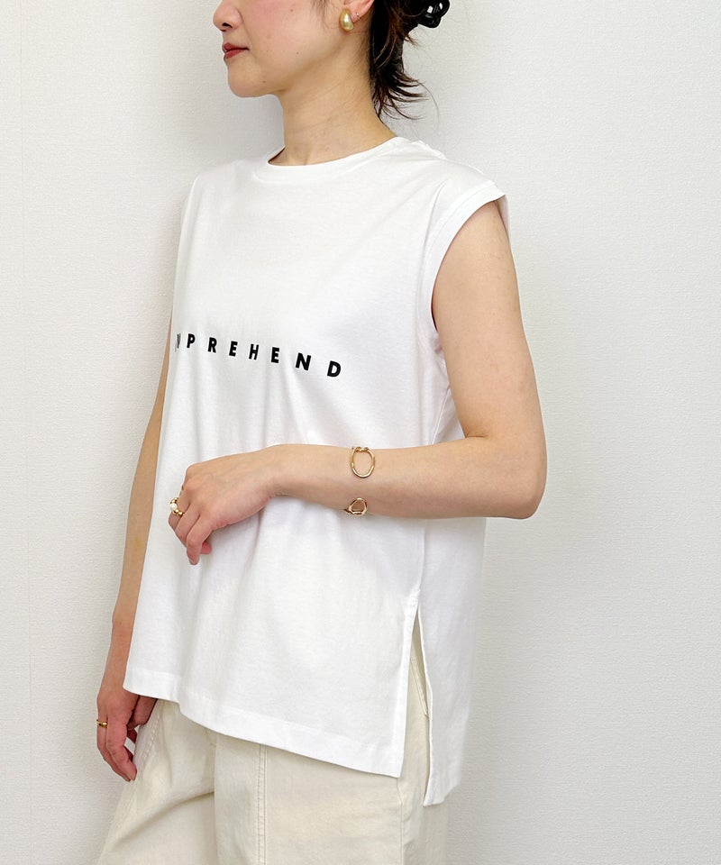 model：H164　着用サイズ：M　オフホワイト