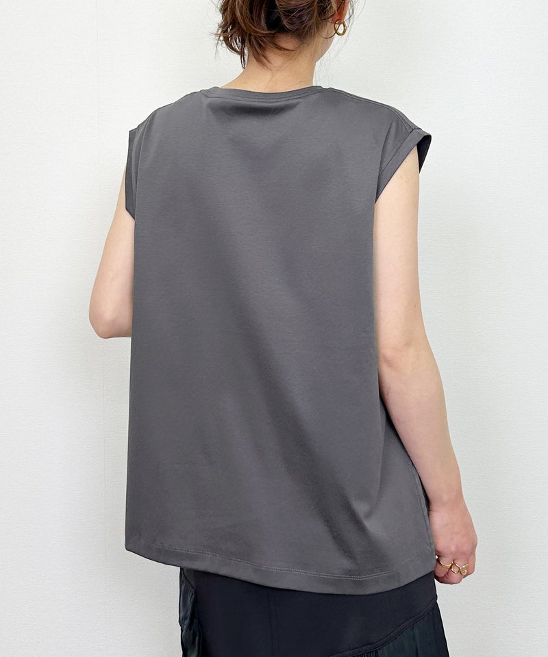 model：H164　着用サイズ：M　ダークグレー