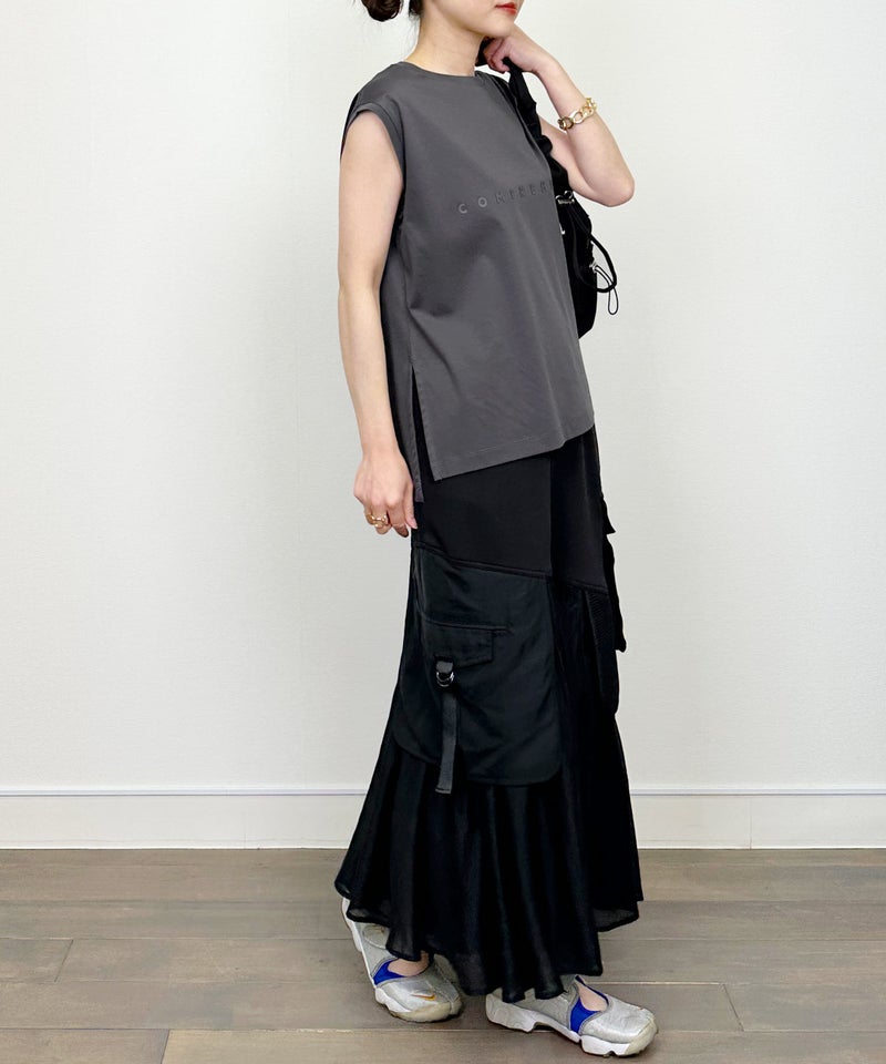 model：H164　着用サイズ：M　ダークグレー