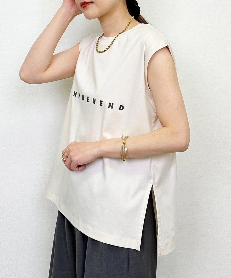 model：H164　着用サイズ：M　サンドベージュ