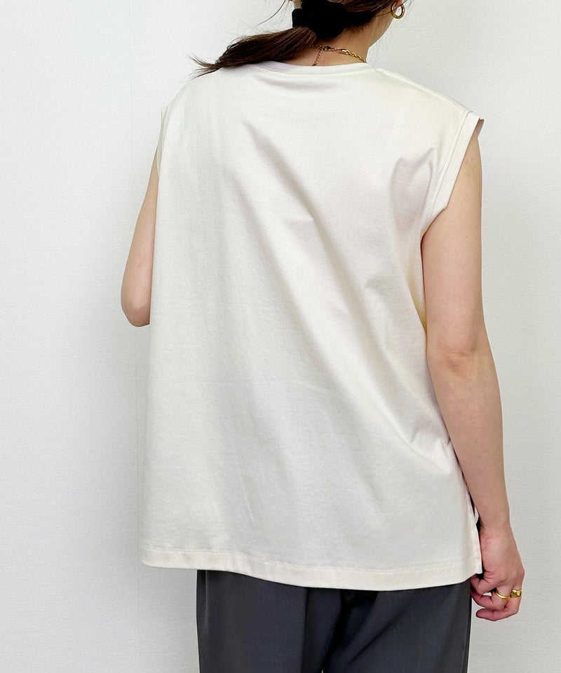 model：H164　着用サイズ：M　サンドベージュ